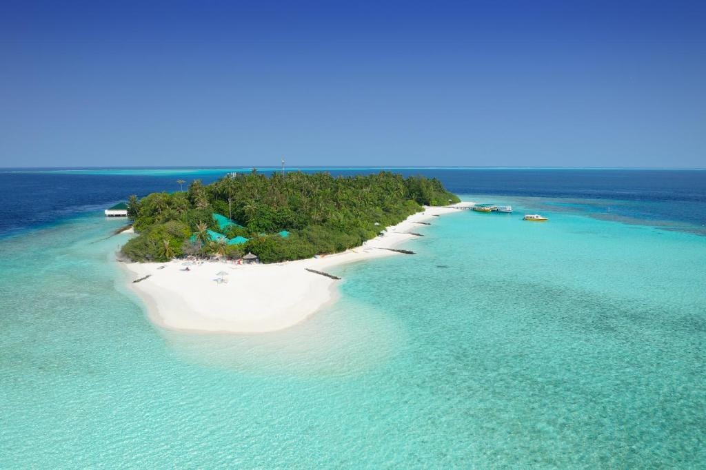 Embudu Village Maldives — 1