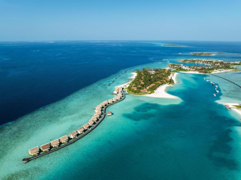 SAii Lagoon Maldives, Curio Collection By Hilton — 1
